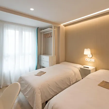 La Lonja 2* لقنت